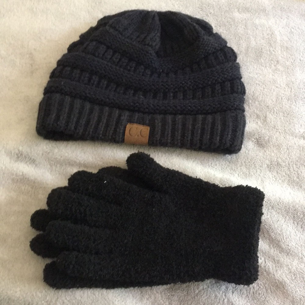 Hat and glove set NWOT